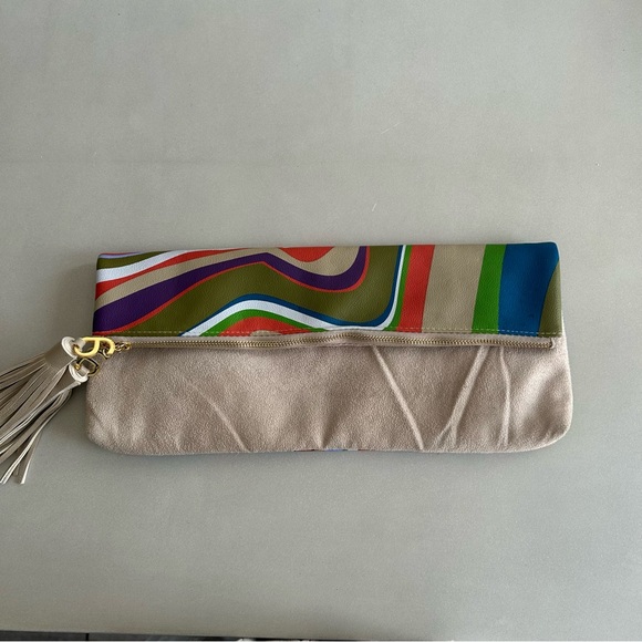 Arbonne Handbags - Arbonne Vibrant Retro Patterned Clutch with Tassel